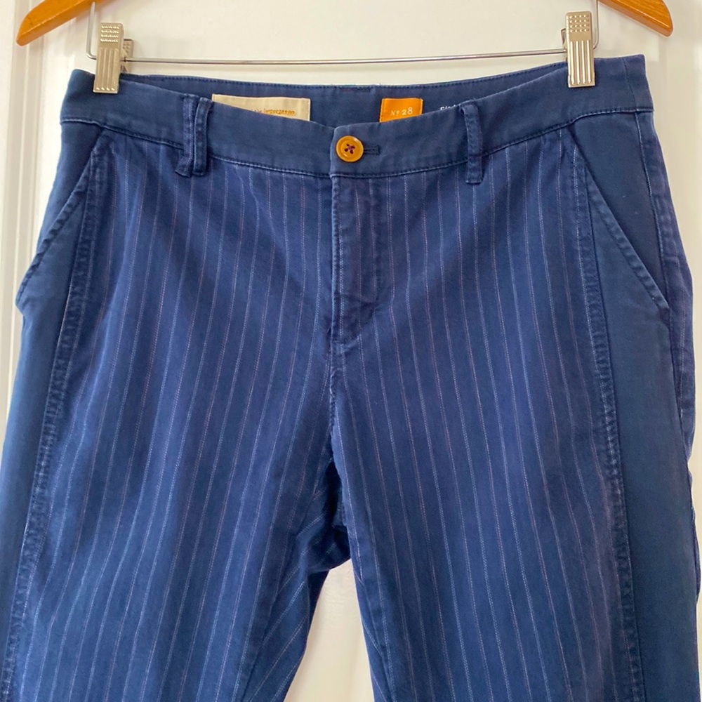 Anthropologie Fit /Hyphen Navy Blue Pin Striped Pants Sz 28 w MEASUREMENTS